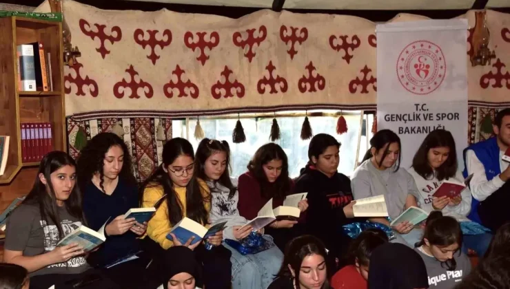 Osmaniye’de ‘Umutlar Emniyet’le Yeşersin’ Projesi Kapsamında Kitap Okuma Etkinliği