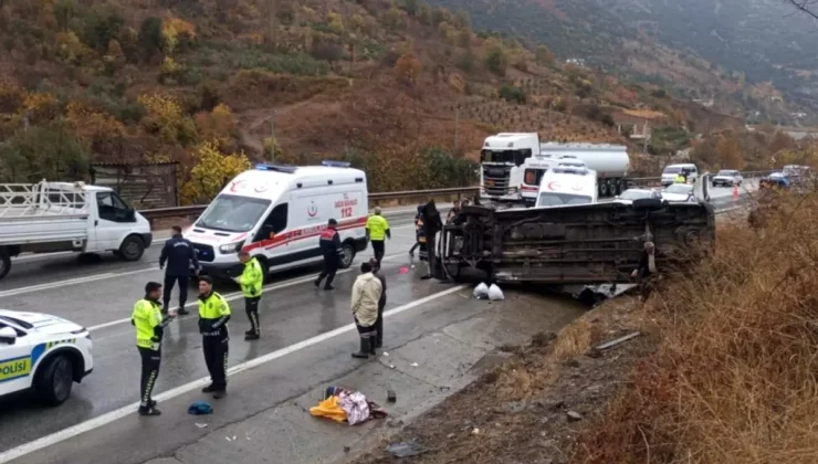 Osmaniye’de Yağışlı Havada Yolcu Minibüsü Devrildi: 6 Yaralı